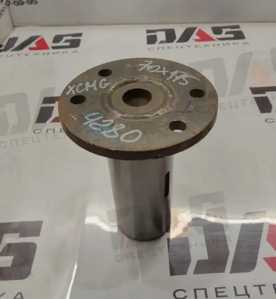 Палец D=70 мм, L=175 мм (соединения рамы верхний) круглый фланец LW500F