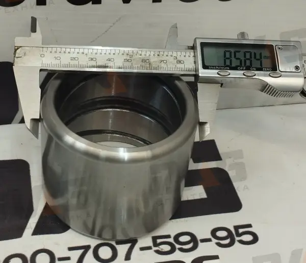 Втулка D=70х86 мм, L=70 мм (средней оси коромысла) CDM936N оригинал