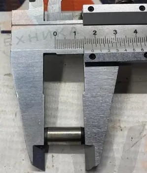 Палец D=8 мм, L=18 мм (направляющий коленвала)