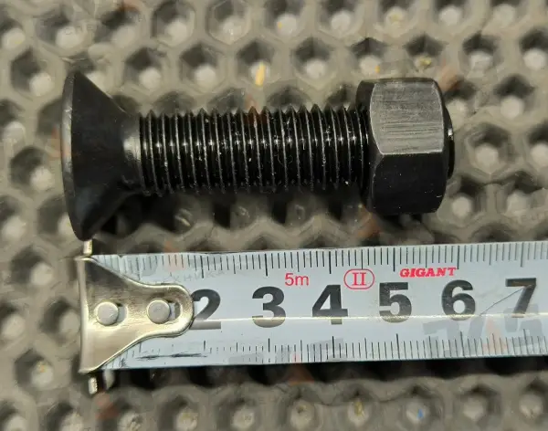Болт М14х60 (10,9) (с гайкой) (в потай) (ножа ковша)