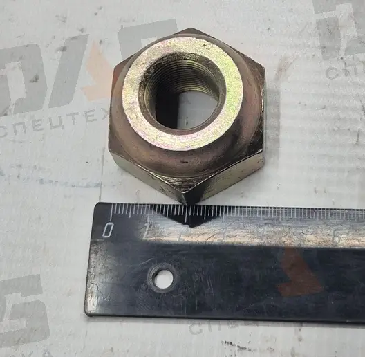 Гайка крепления переднего колеса (3-3,5 т), заднего колеса (5-8 т)