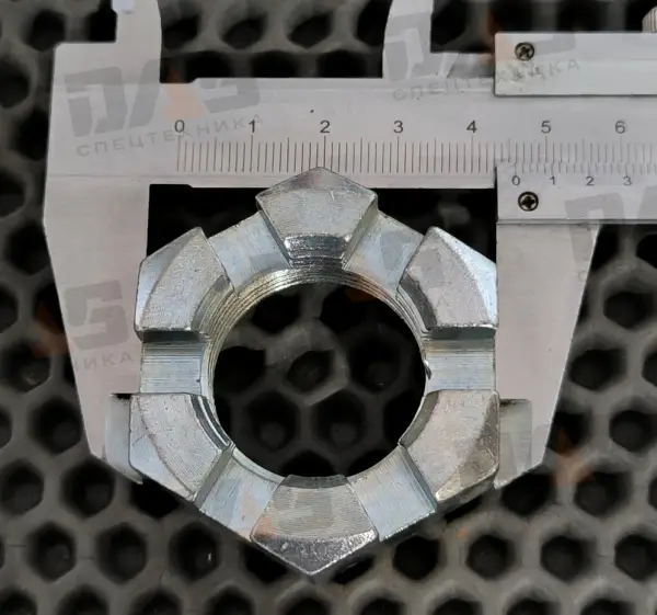 Гайка крепления задней ступицы колеса