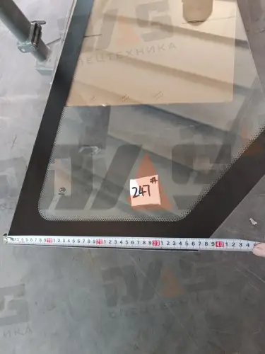 Стекло кабины лобовое боковое левое (240х1030хх210х350х1200) ZL50C