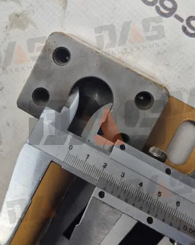 Трубопровод задний, левый (г/цилиндра стрелы) ZL50C