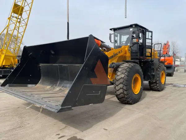 Фронтальный погрузчик CDM856H купить в Челябинске