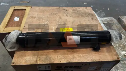 Гидроцилиндр наклона ковша CDM312 оригинал