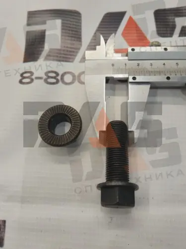 Болт М16х1,5х45 (крепления редуктора моста)